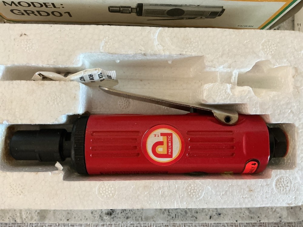 New Paramount Pneumatic 1/4 In. Air Die Grinder GRD01 open box never used
