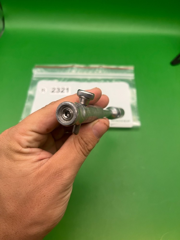 Autococker Bolt