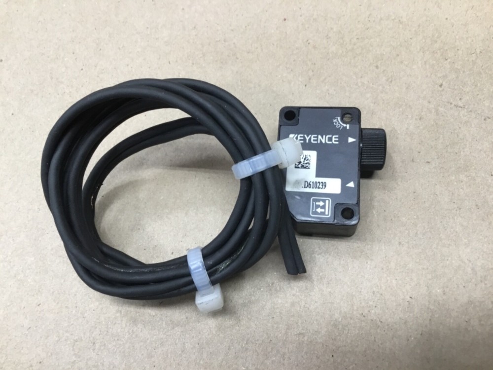 KEYENCE LV-NH32 Multi-purpose Digital Laser Sensor #30B50