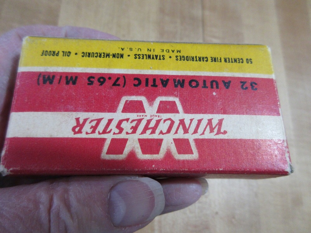 Empty Ammo Box Winchester 32 automatic with insert (w17) # 104