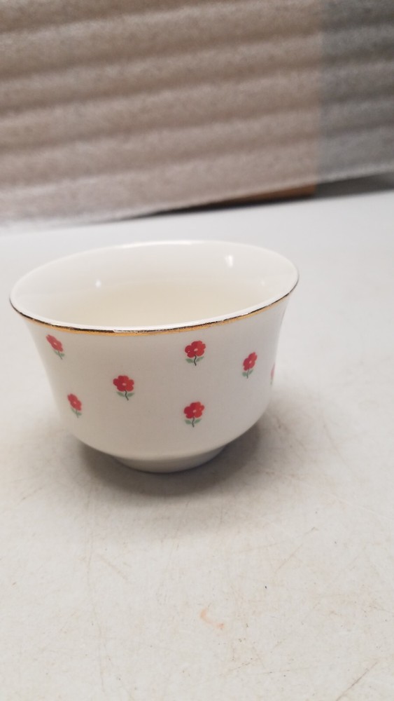 Red Pansie Design 8 oz Coffee Cup (M)