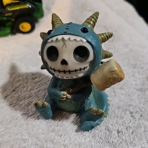Furrybones Figurine 'Scorchie'.