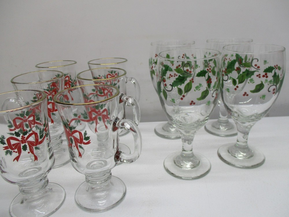 Libbey Christmas 4 Holly Berry Goblets 6 Footed