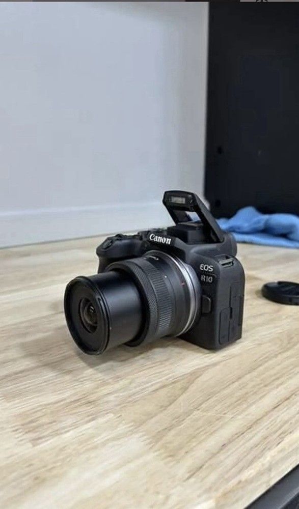 Canon EOS R10 Mirrorless Interchangeable Lens Camera Black USB Built-in Flash