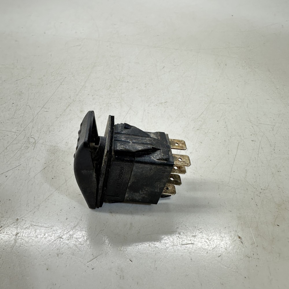 Switch, Over Ride - 2013 CanAm Commander | Silver