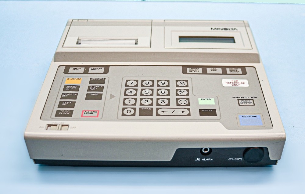 Konica Minolta CR-321 Chroma Meter & DP-301 Data Processor, Manual, Case