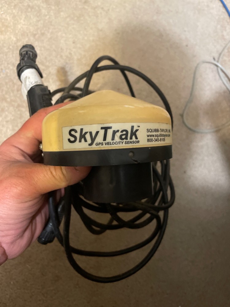 SkyTrak gps  velocity  sensor for ford/white