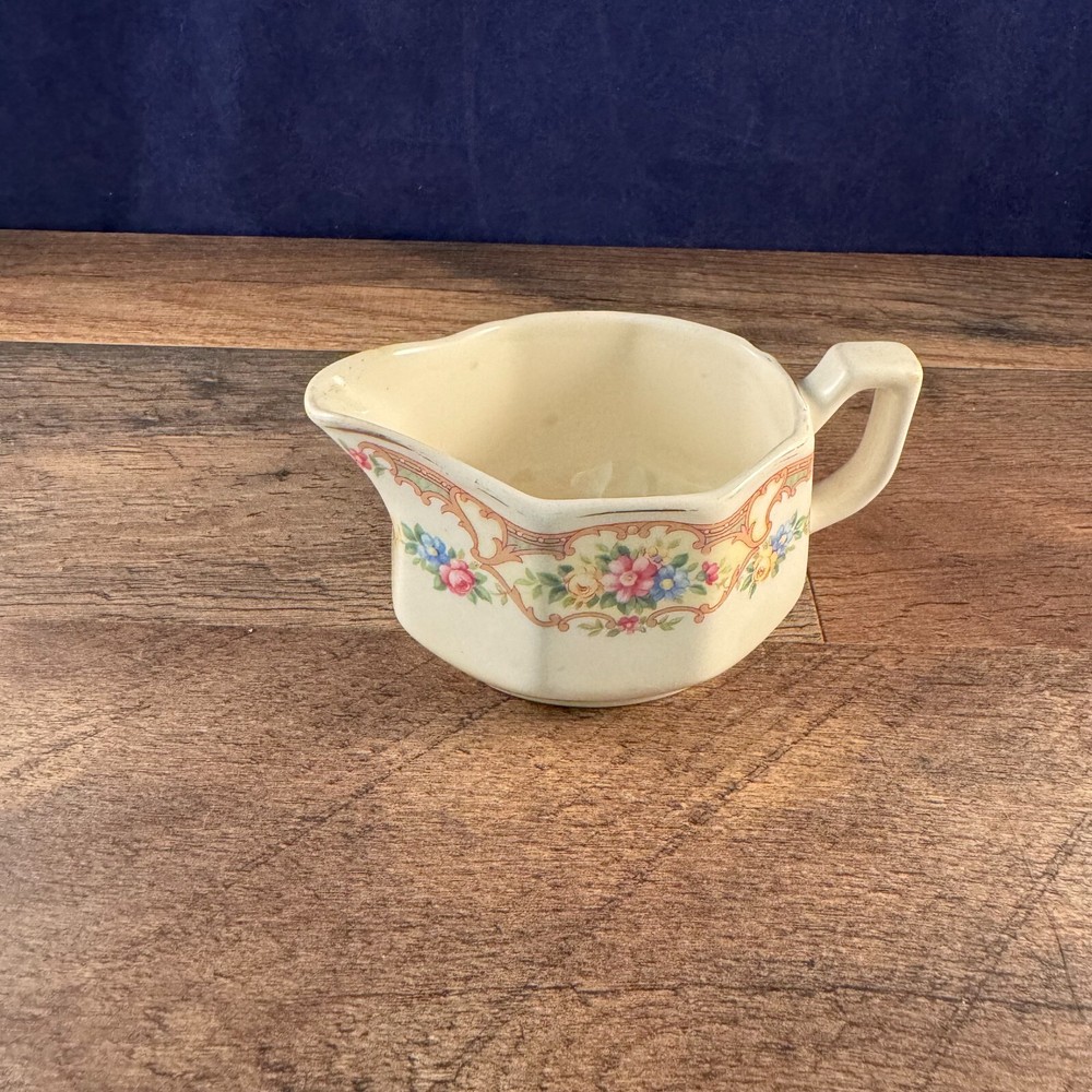Mini CreamerMildred by Mount Clemens