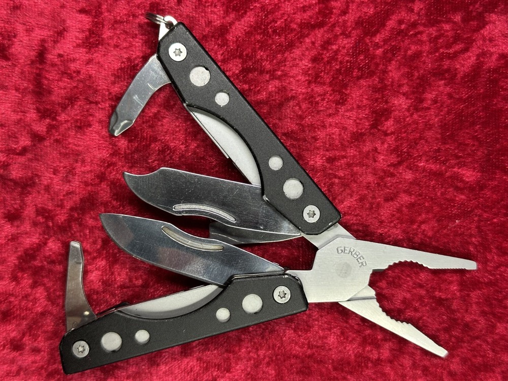 Gerber Clutch Black Aluminum Handle Mini Multi-Tool 10 Tool Random Pick (586)