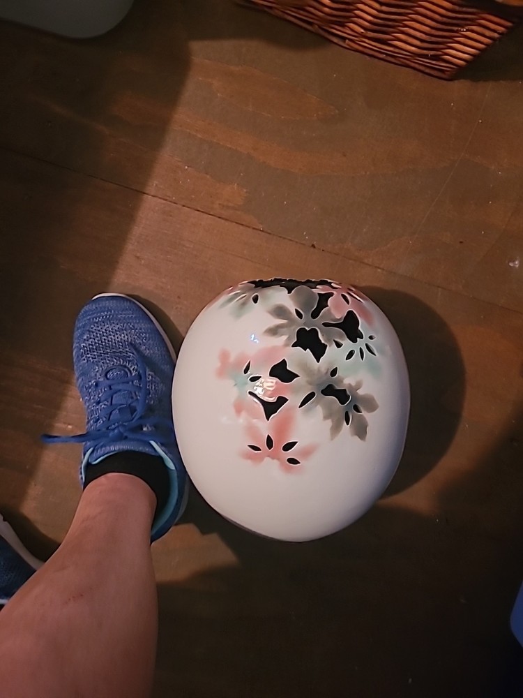 VTG. HUGE EGG VASE OR DECORATION