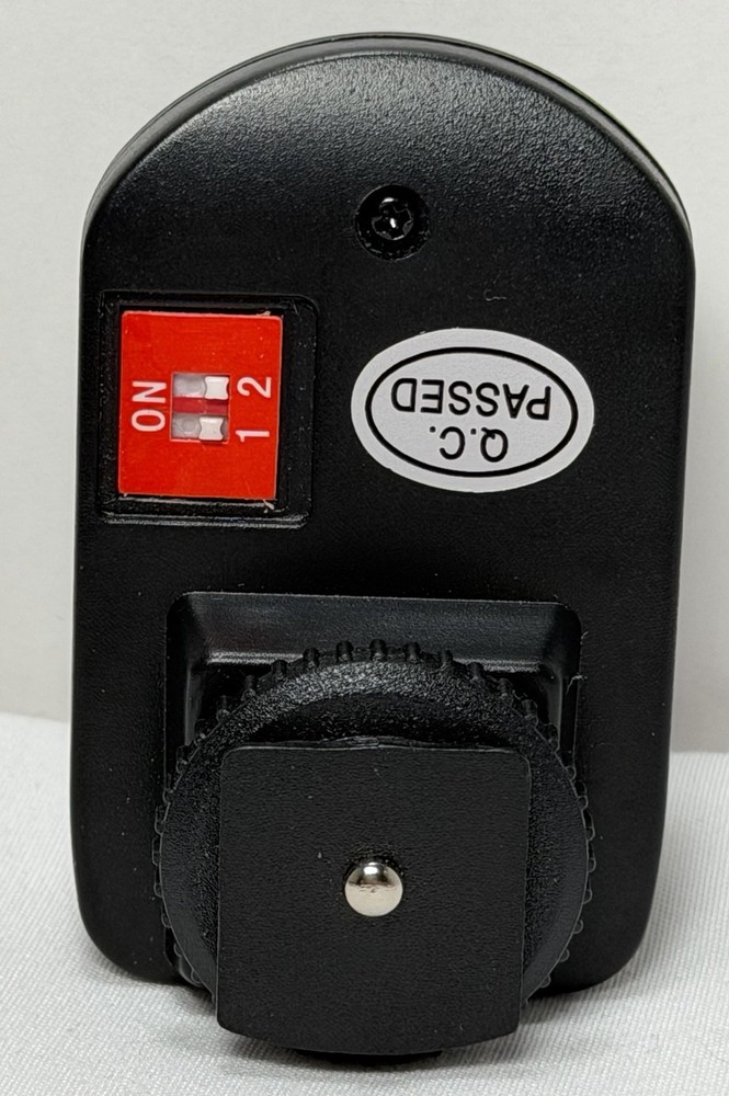 WanSen AC-04 4-Channel Wireless Studio Flash Trigger Set - 1 Transmit 2 Receive