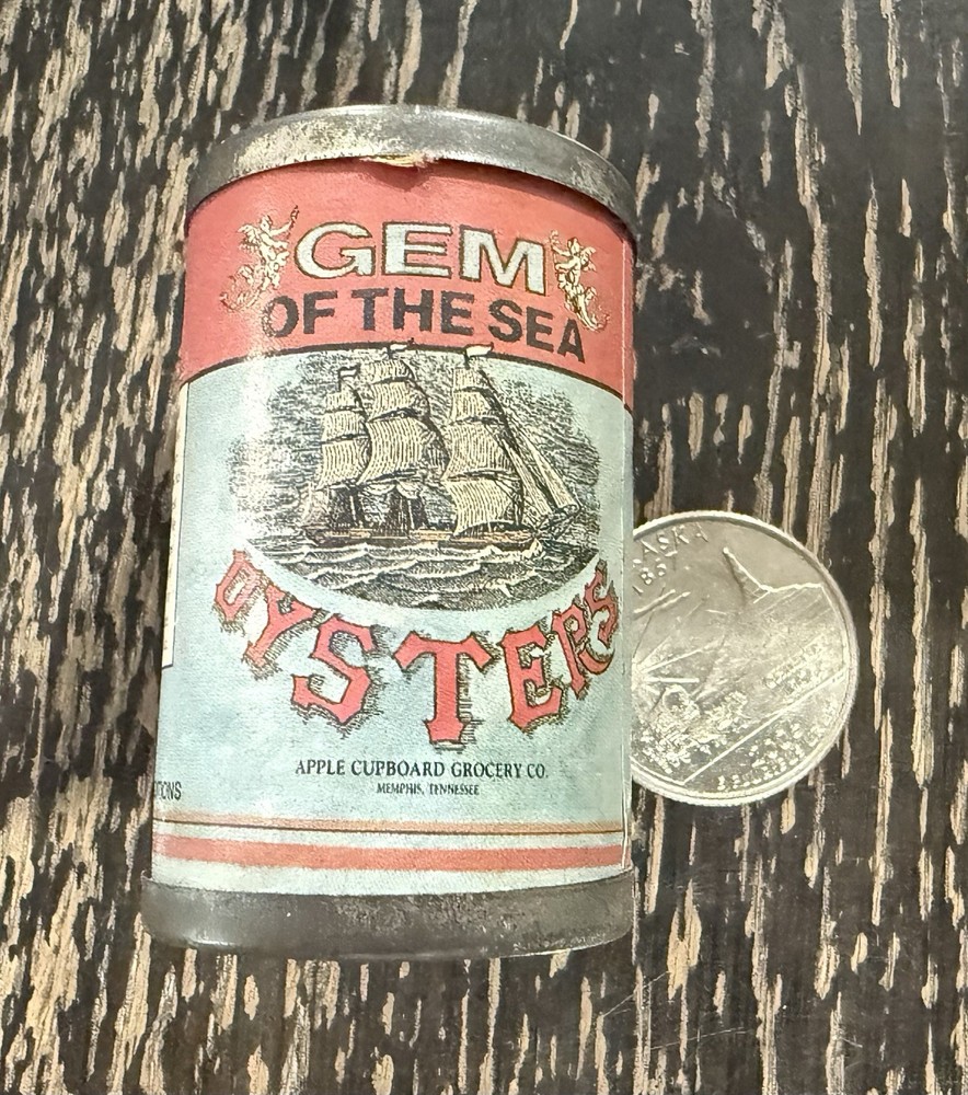 Mini toy oyster can 1988