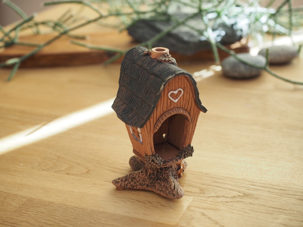 Ceramic Cone Incense Burner Fantasy edition 10 cm © Midene