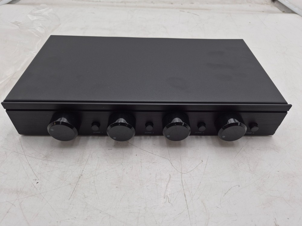 Monoprice SSVC-4.1 Single Input 4-Channel Speaker Selector With Volume Control