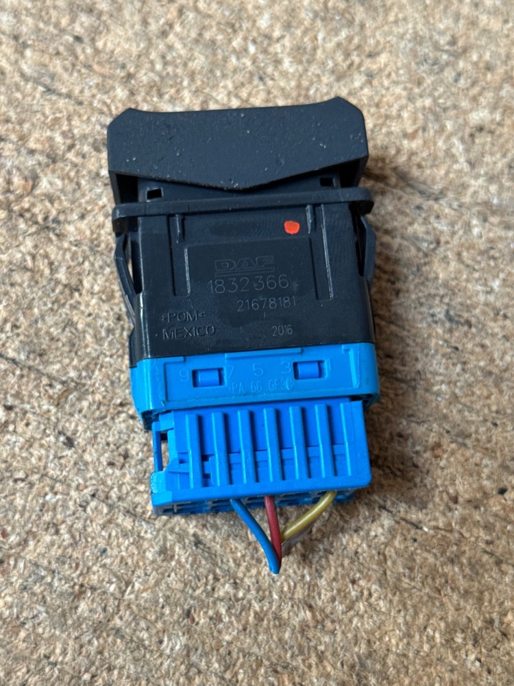 DAF XF LF Dashboard Lighting Control Switch 1832366