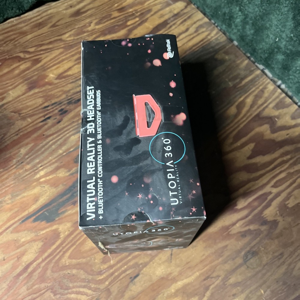 Utopia ReTrak 360 Degree 3D VR Headset Bundle Bluetooth Earbuds & Controller NIB