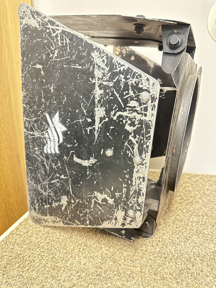 Barn door for lighting (8")