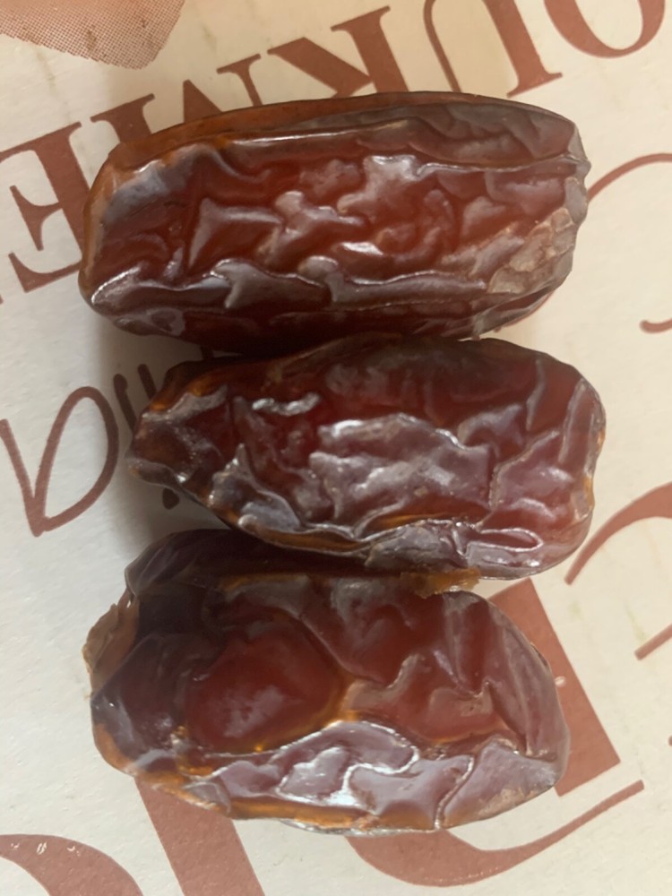 Medjool Fresh California Dates - 5 Lb Box-Small SizeDates. Naturally Grown.