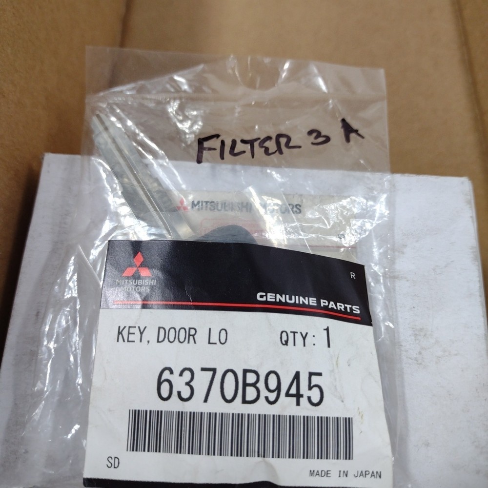 Genuine OEM Mitsubishi Keyless Entry Transmitter 6370B945