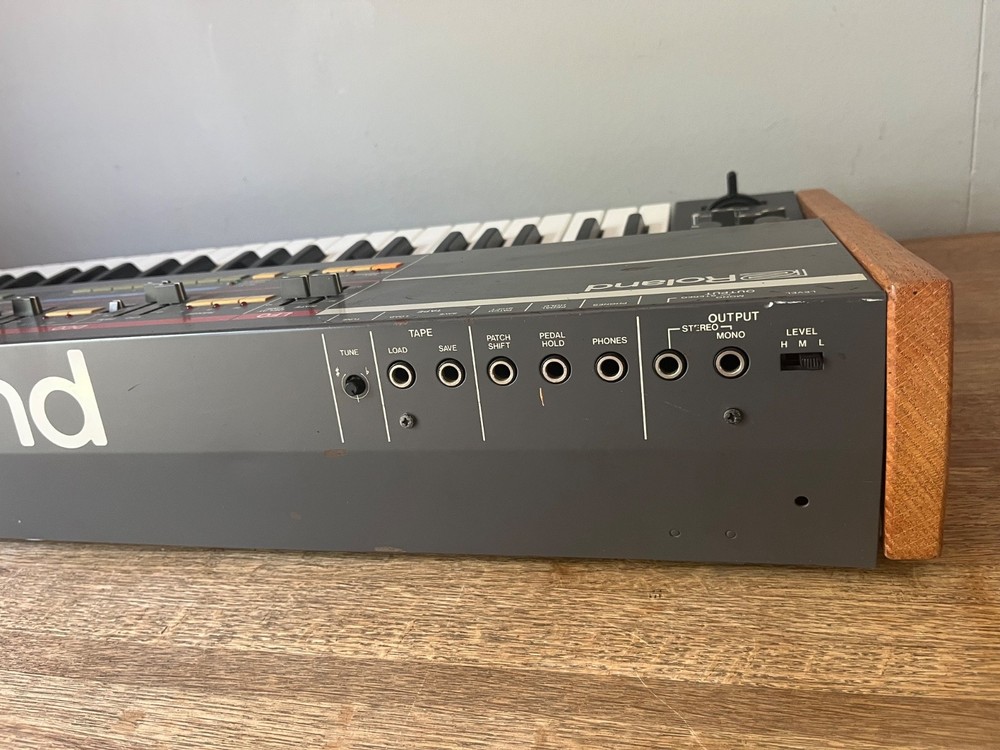 Roland Juno-106 Six-Voice Polyphonic and Programmable Analog Synthesizer