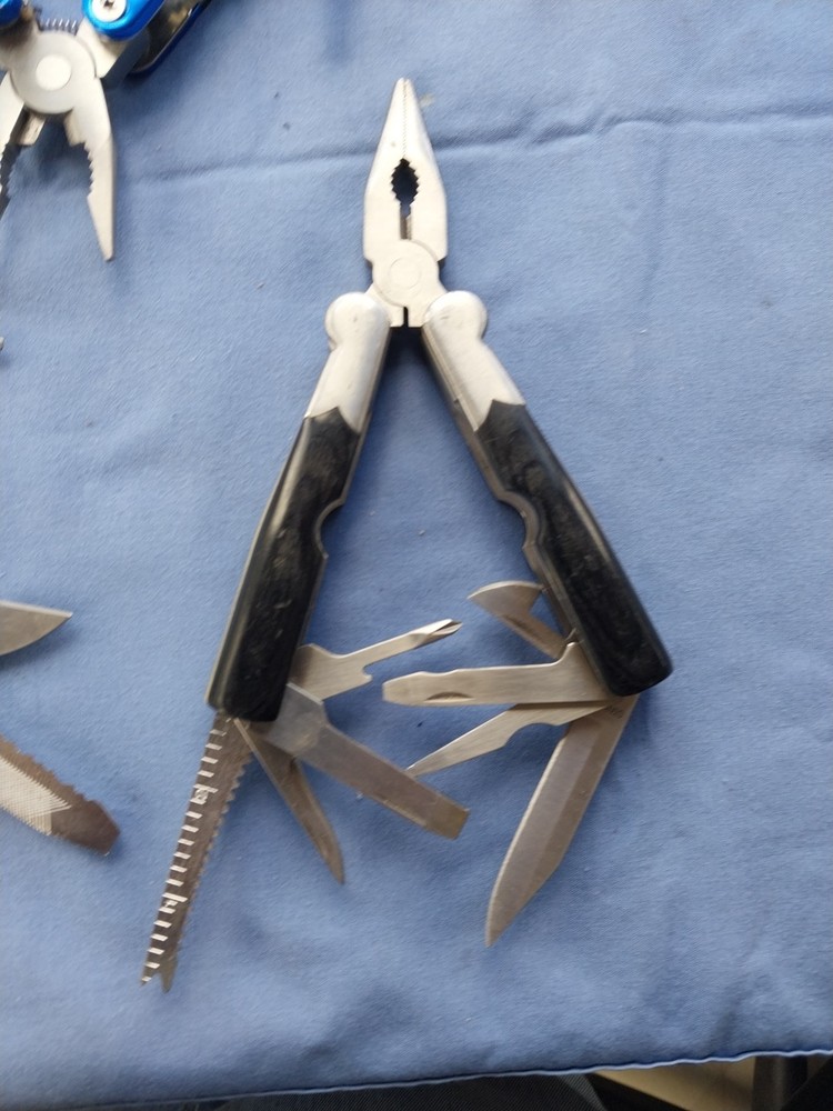 3 Survival Tool - Foldable With Multiple Gadgets