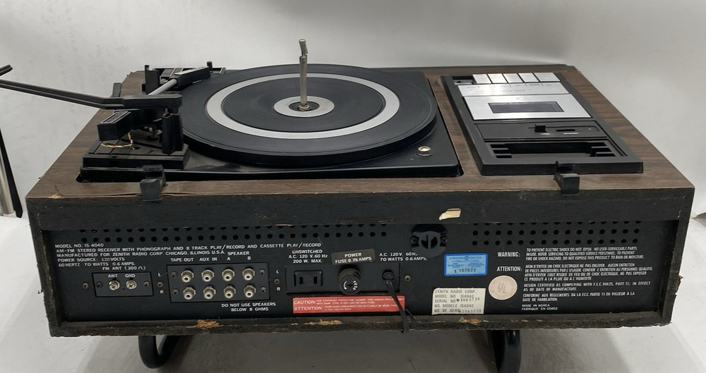 Zenith IS4040 Integrated Stereo System