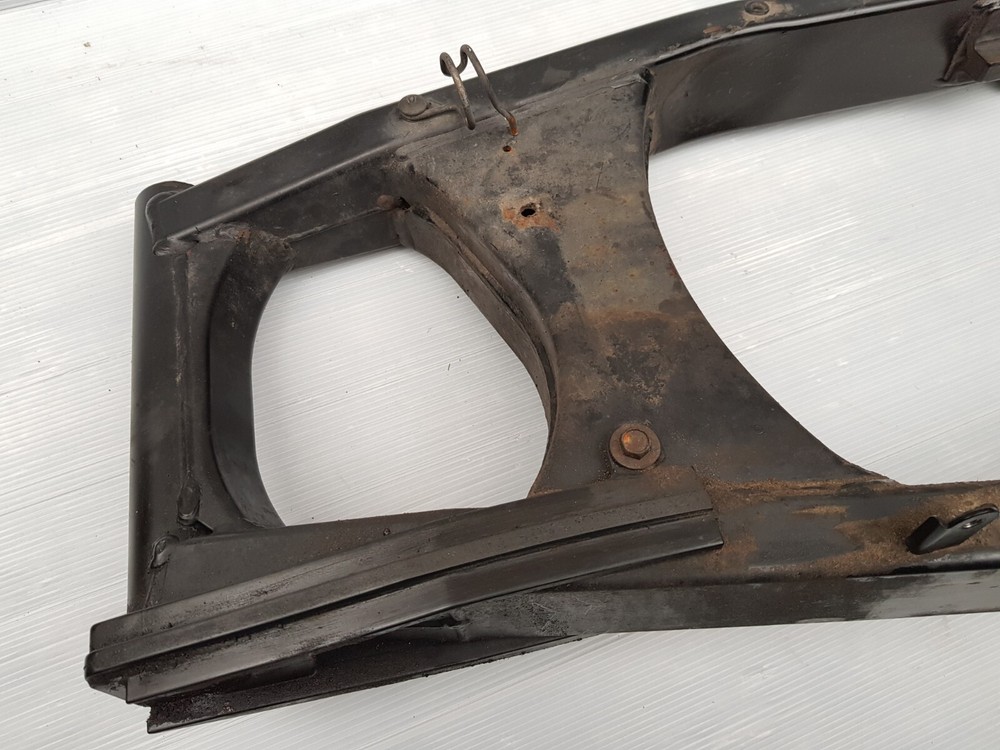 Suzuki gsr750 swingarm
