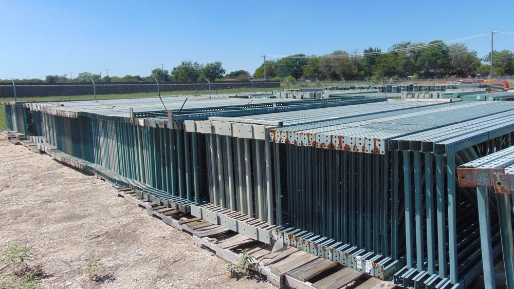 Pallet Racking Upright - 42" x 17'