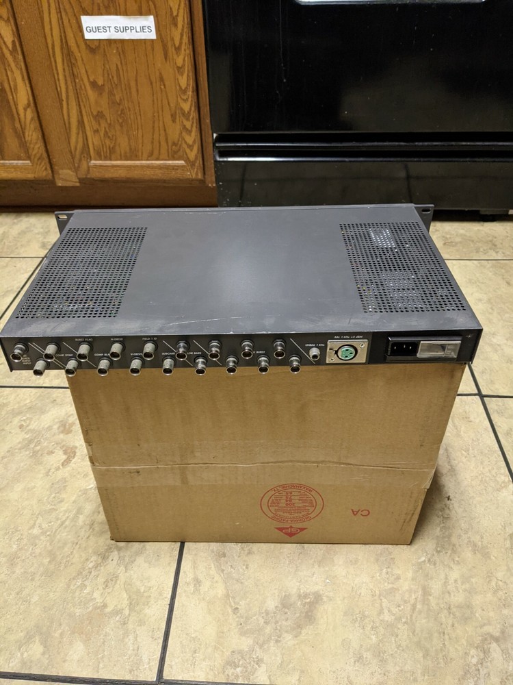 VideoTek VSG-201 Sync Generator (49B)