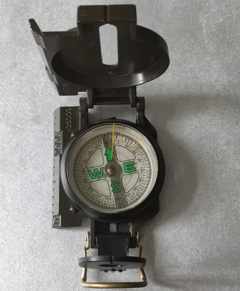 Compass Foldable in Closed Metal Case Camping Accessory Original