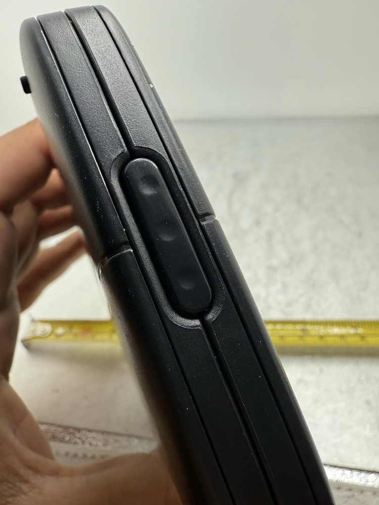 Freedom Universal Bluetooth Folding Keyboard Untested Clean no corrosion