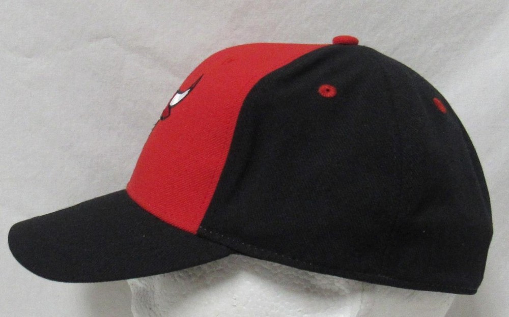 Adidas Chicago Bulls Size Large/X-Large Baseball Cap Hat E1 1694