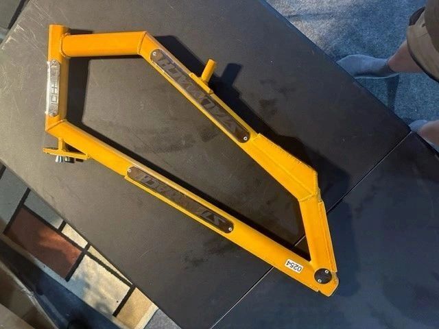 Stalmach Richhill Frame