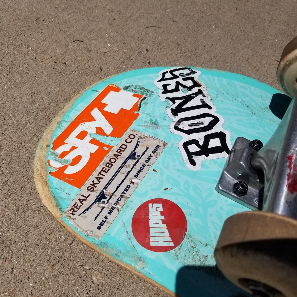 Skateboard 8" X 32"Complete Mini Logo? Slant Trucks
