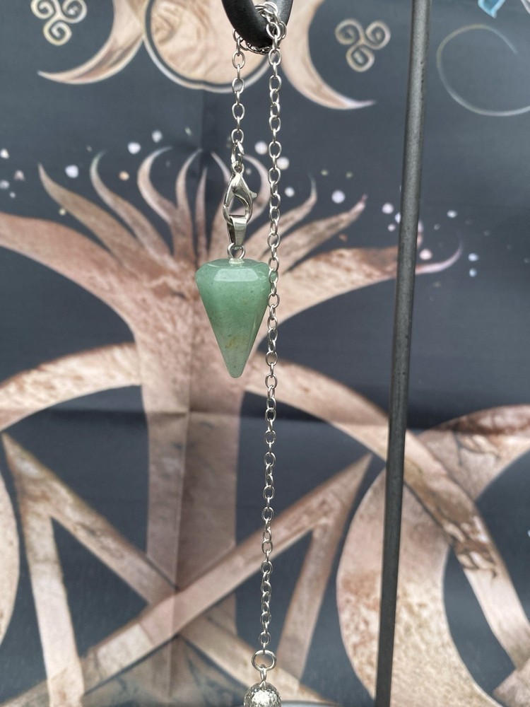 MAGICAL STONE PENDULUMS DIVINATION METAPHYSICAL