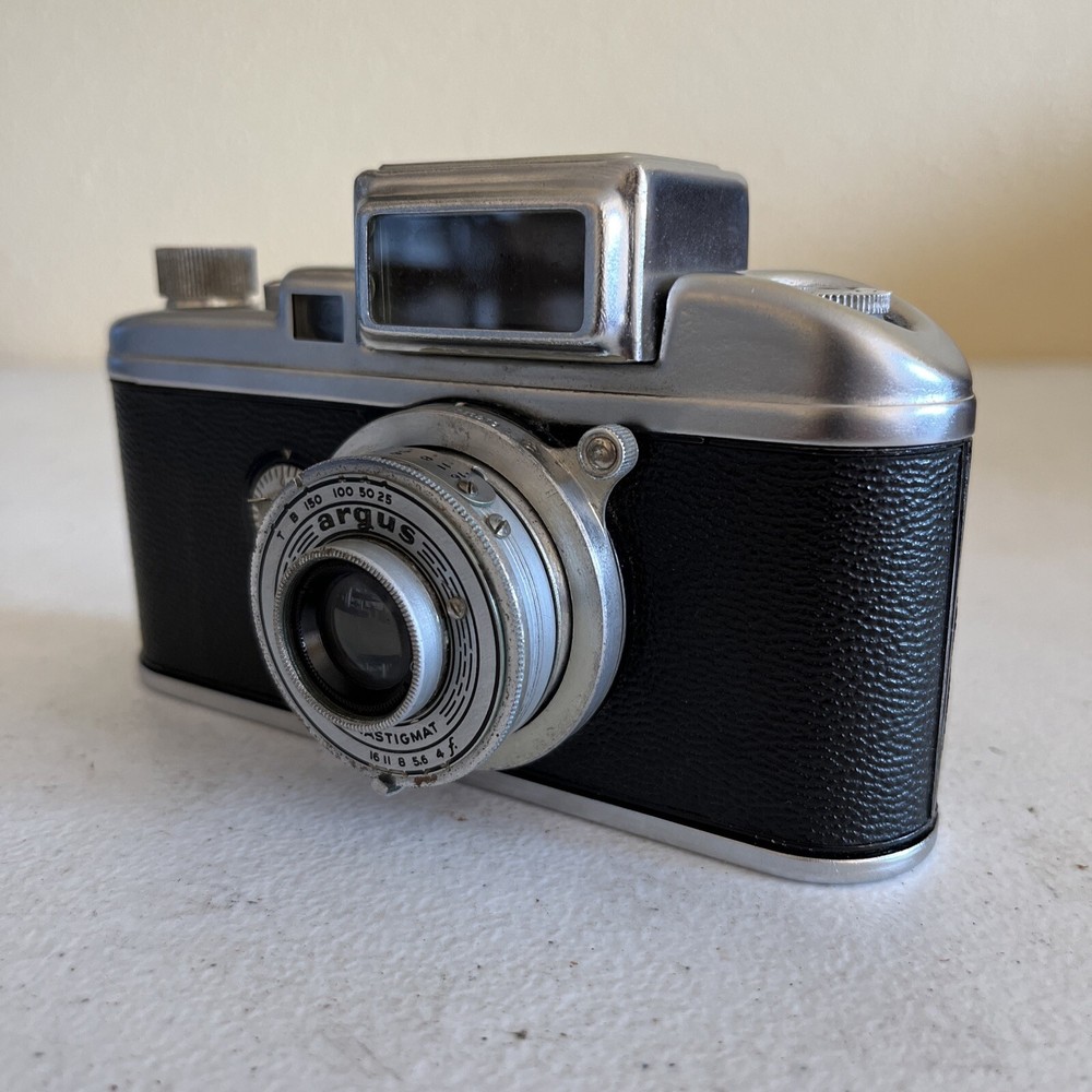 Argus F4 Anastigmat w/lightmeter TESTED! Fully Functional Works
