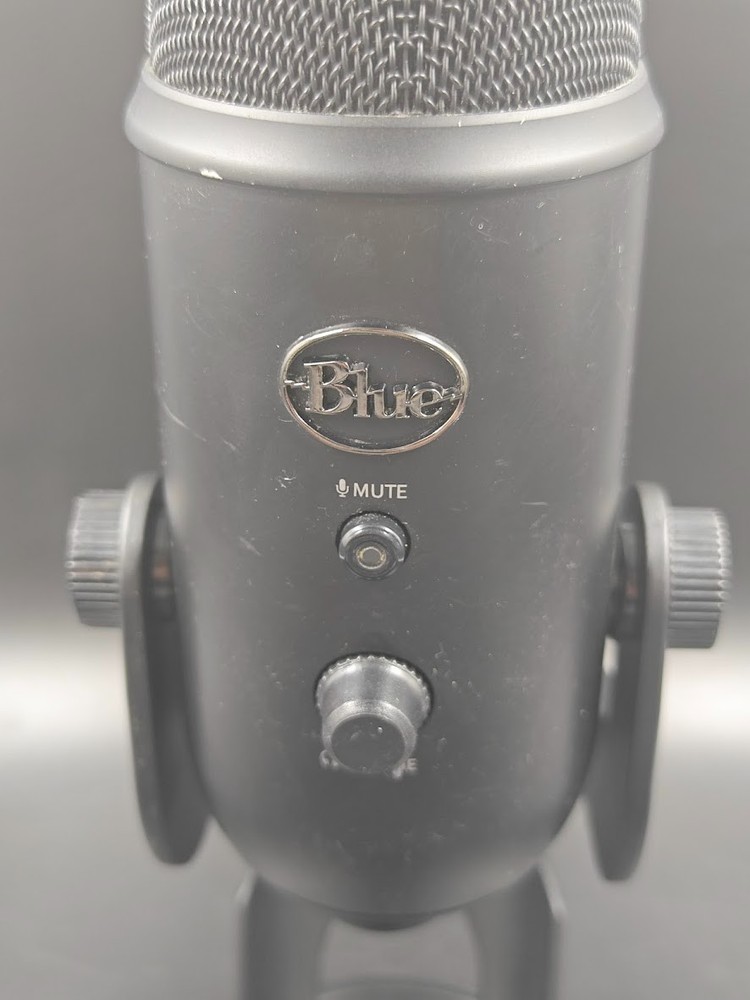 Blue Yeti USB Microphone 5.0V 500mA Black Used Working