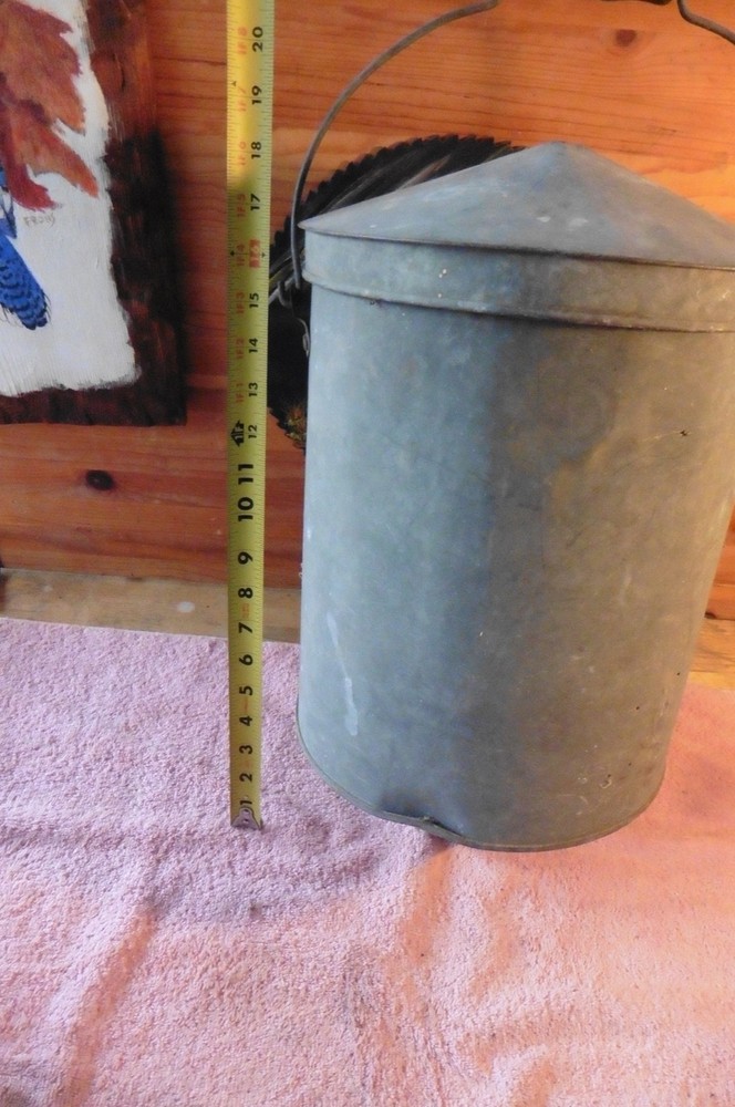 Galvanized Steel Poultry Feeder Seeder? Hand Held Gravity Fed Cone Shaped Bottom