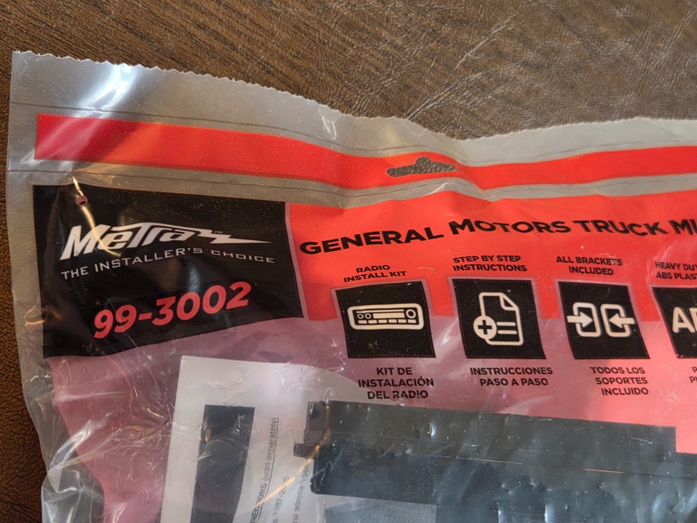 Metra 99-3002 Single DIN Dash Kit for Select 1995-2002 Cadillac/Chevrolet/GMC