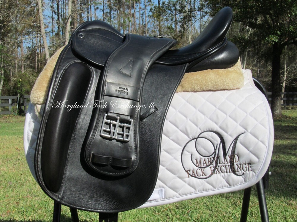 17" COUNTY PERFECTION dressage saddle- medium tree-INCLUDES 30" LOGIC GIRTH-2017