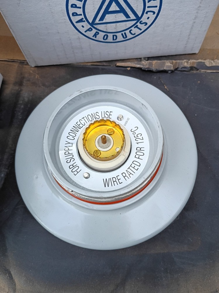 Appleton VAD-2 Fixture Adapter Socket Assembly