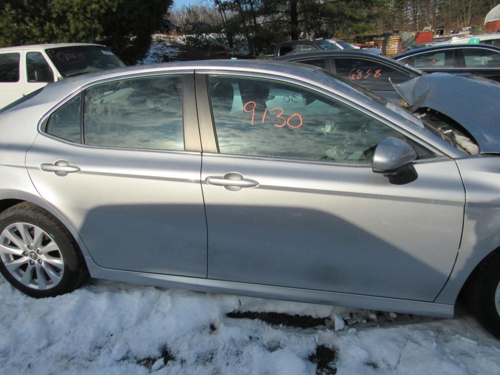 CAMRY 2018 Glove Box 1023058