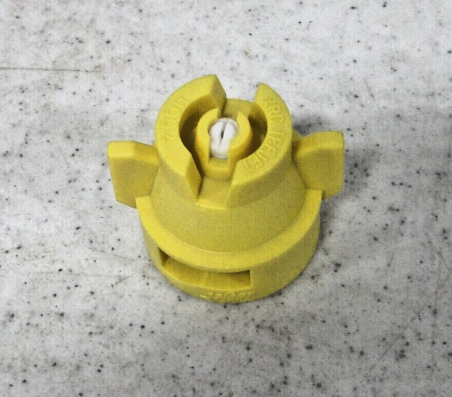 Teejet Extended Range Ceramic Flat Spray Tip & Cap, Yellow - XRC11002