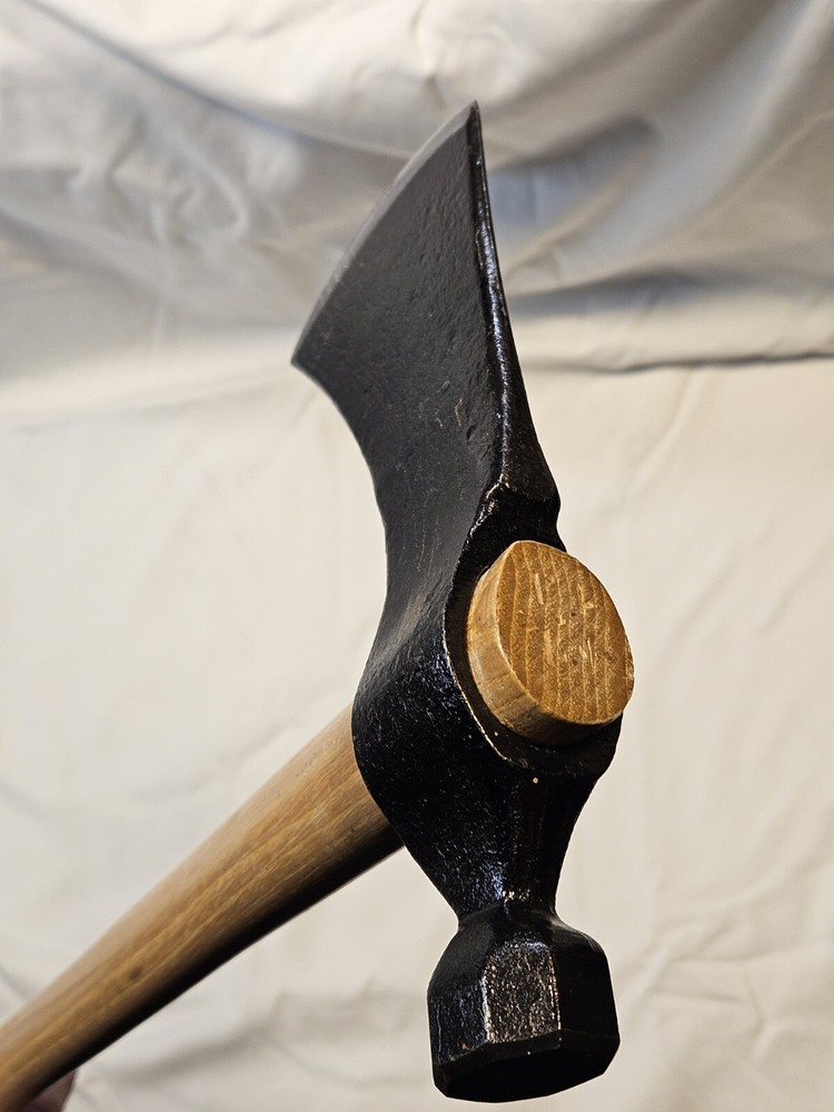 Cold Steel Throwing Axe