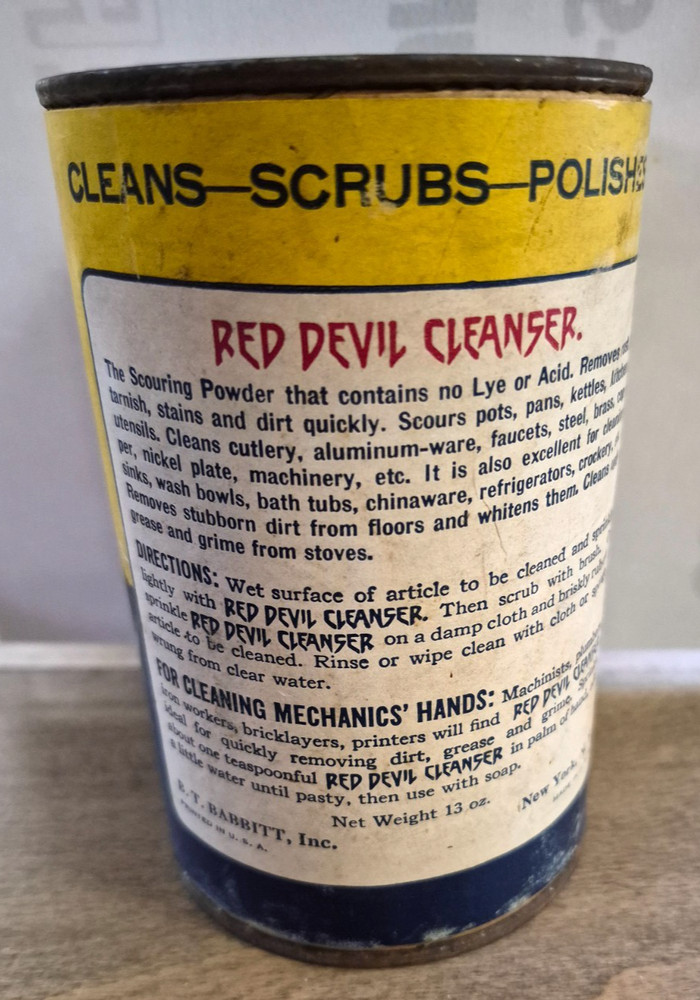 Vintage Red Devil Cleanser Cardboard full unopened 13 Ounce Container