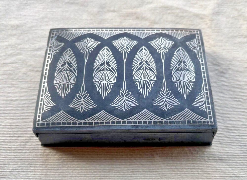 ANTIQUE INDIAN BIDRI WARE SILVER INLAY BOX