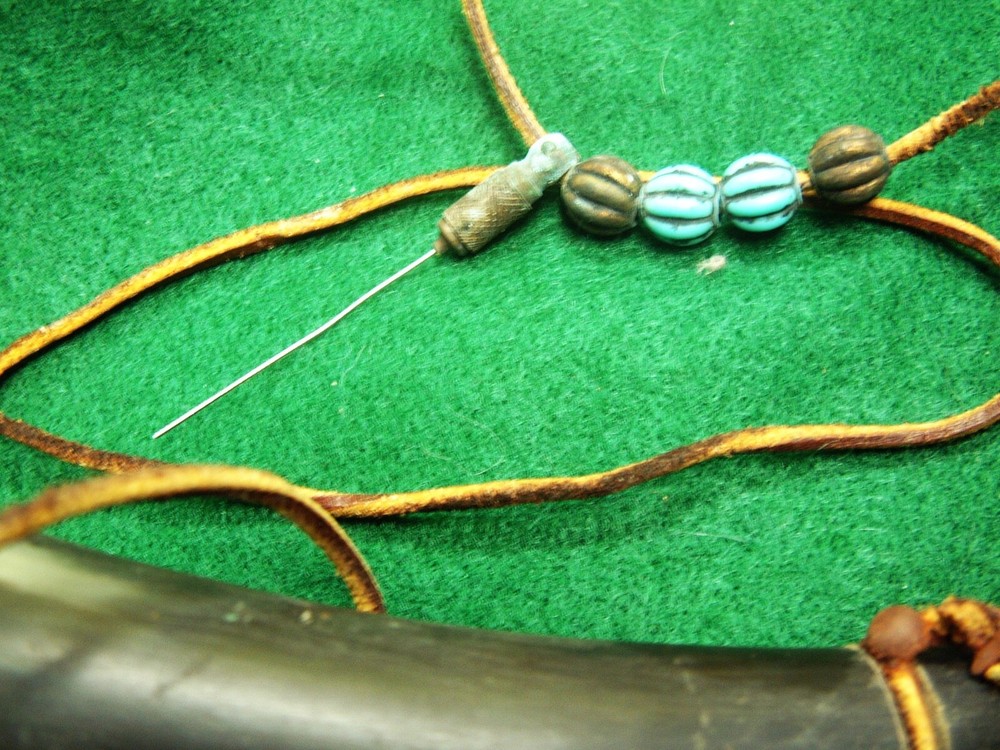 Primitive Black Powder Horn/Bronze NICE Flask Muzzleloading Hunting 7 X 2 in.