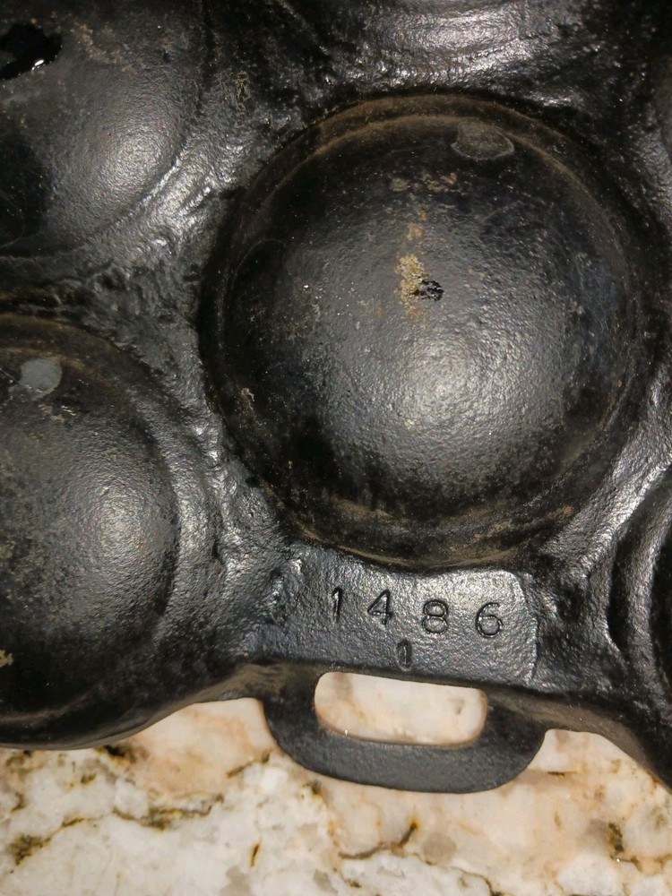 Emig Cast Iron Gem Pan