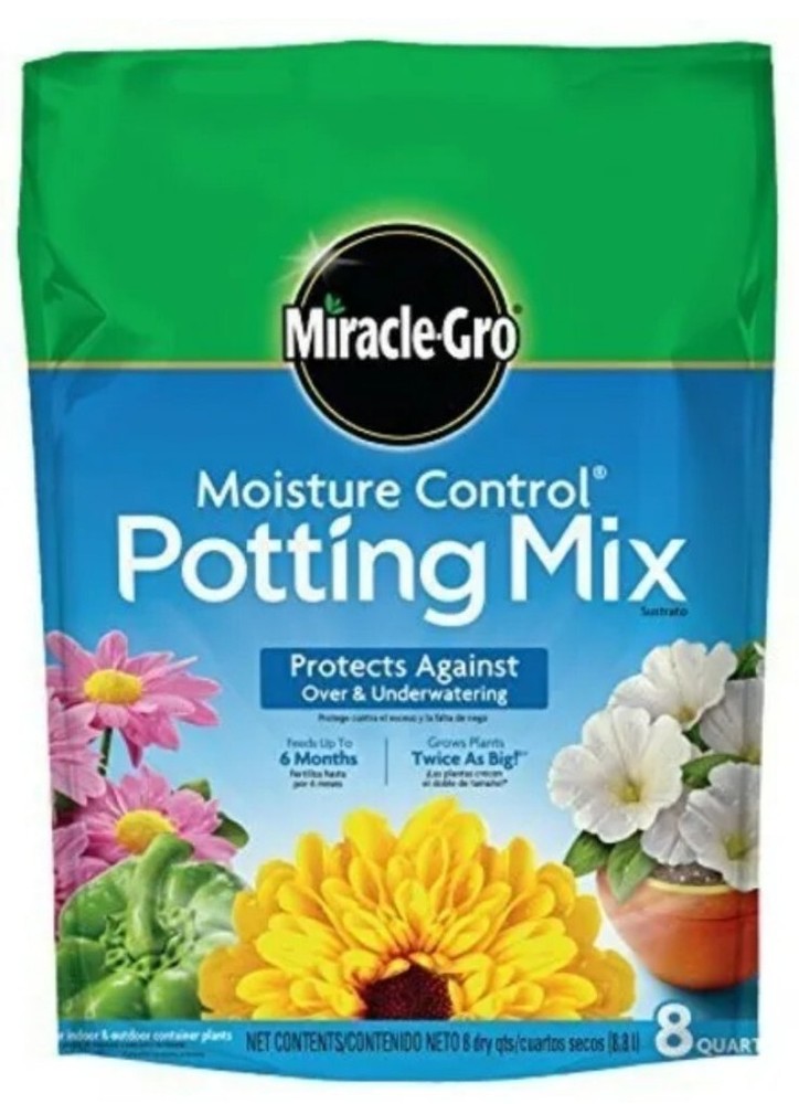 Miracle-Gro Moisture Control Potting Mix, 8-Quart Protect Over & Under Watering
