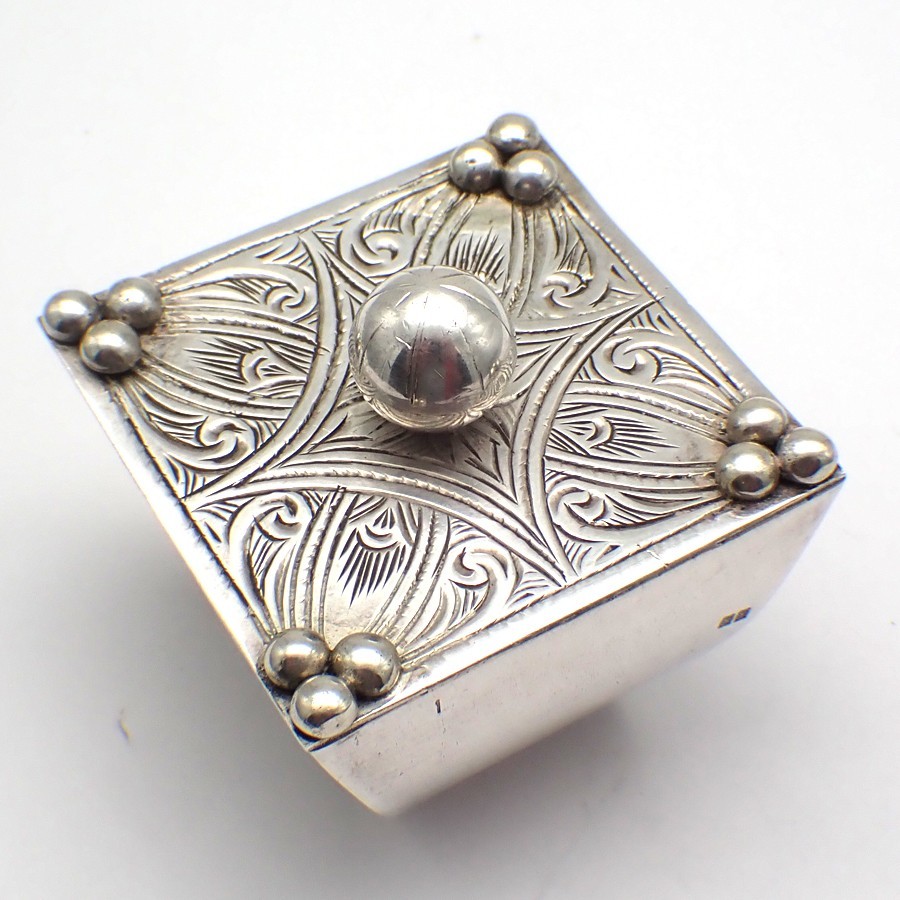 Square Top Napkin Ring Bead Decorations 900 Silver